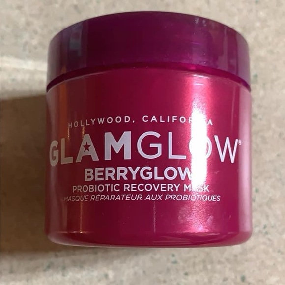GLAMGLOW Berryglow Mask probiotic recovery mask - Picture 1 of 3